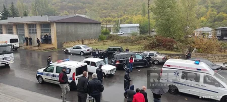 Şəkidə 7 avtomobil toqquşub, keçmiş baş həkim xəsarət alıb