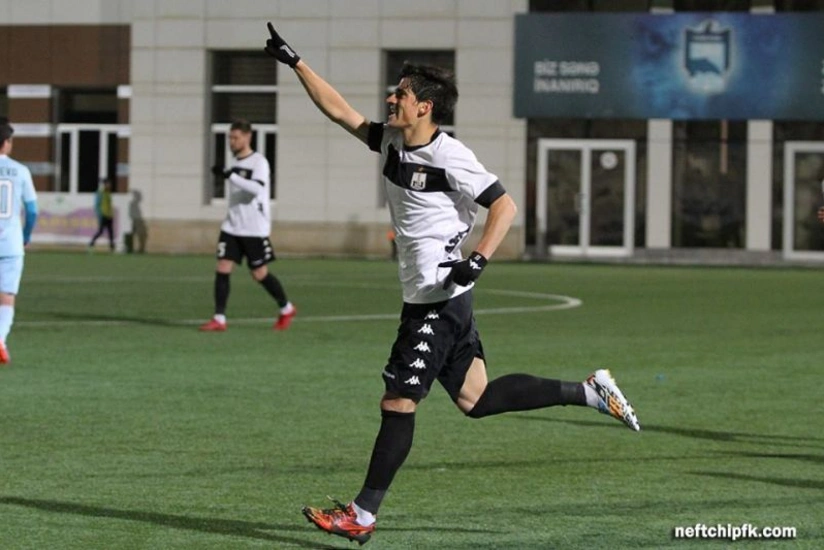 Neftçinin sabiq futbolçusu: Həftədə bir dəfə çölə çıxa biləcəyik