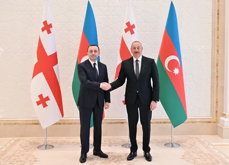Azərbaycan Prezidentinin Gürcüstanın Baş naziri ilə təkbətək görüşü olub - YENİLƏNİB-2