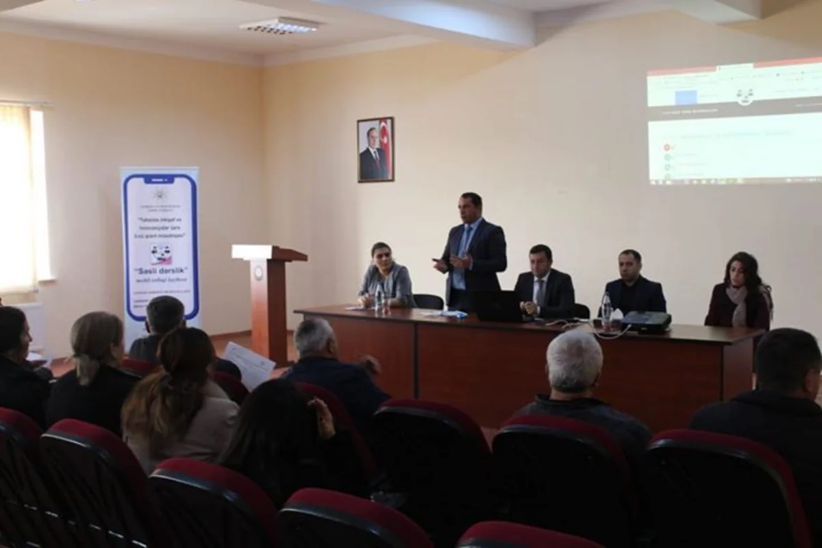 “Səsli dərslik” mobil tətbiqi şagirdlərin istifadəsinə verilib