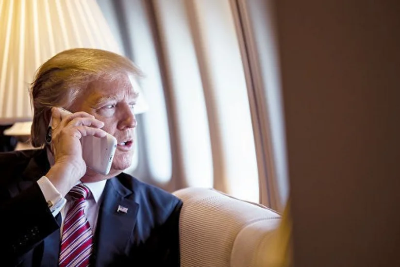 Дональд Трамп пообещал вскоре провести телефонный разговор с Си Цзиньпином