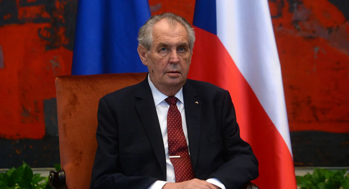Президент Чехии привился от коронавируса
