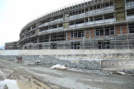 Foreign diplomats view construction of settlement, educational complex in Azerbaijan's Kalbajar