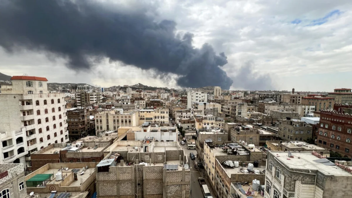 KİV: İsrail Yəmənin üç limanına zərbə endirib