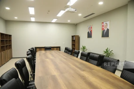 Füzulidə məktəb direktoru: “Düşünürsən ki, görəsən gəzdiyin torpaqda hansı şəhidimizin qanı var?”