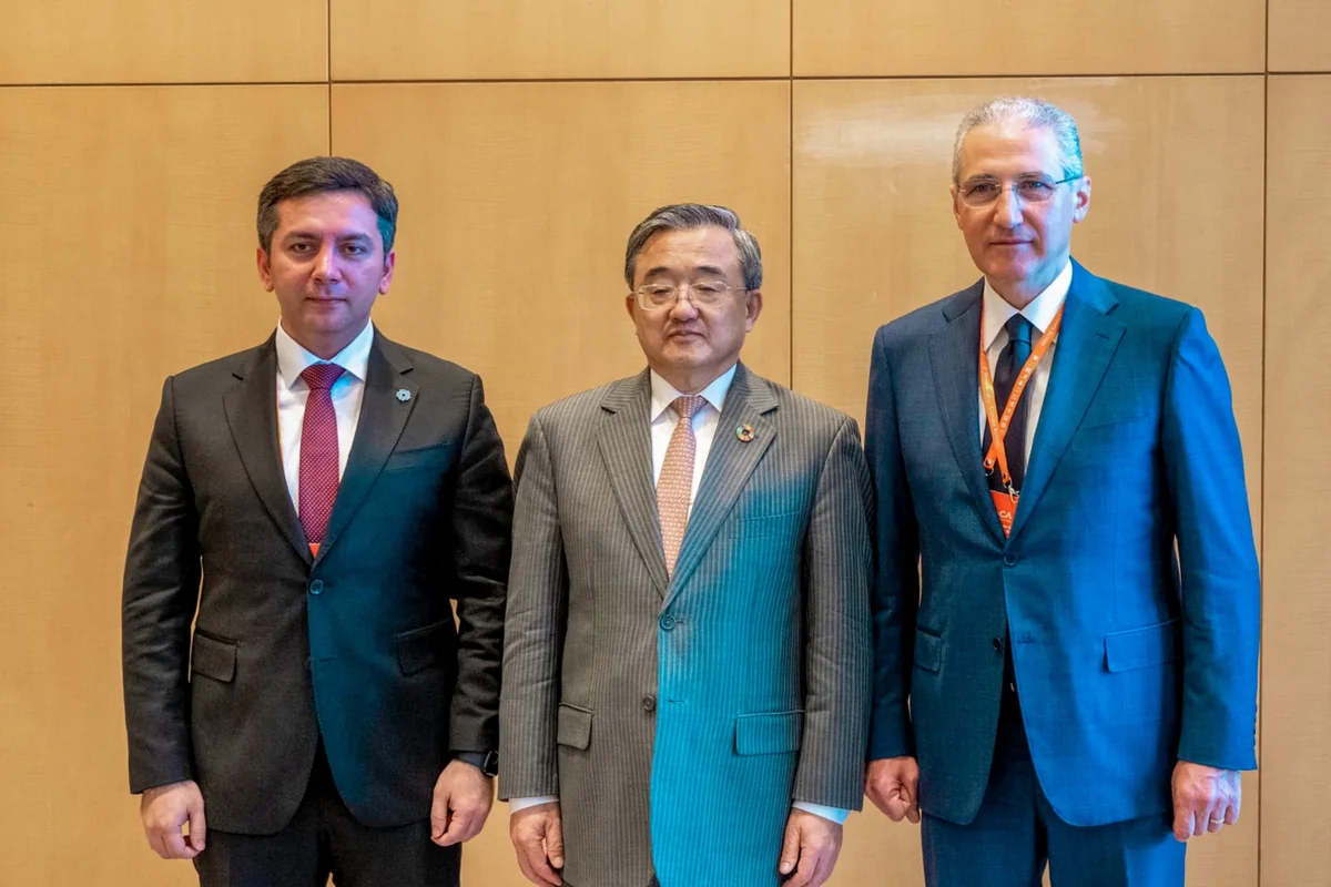 COP29-un prezidenti və baş danışıqçısı Çinin iqlim məsələləri üzrə xüsusi elçisi ilə görüşüblər