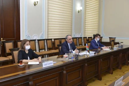 Kamran Əliyev Tacikistanın Azərbaycandakı səfiri ilə görüşüb