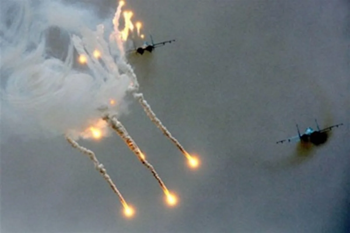 İsrail Qəzzada Həmasın mövqelərinə havadan zərbə endirib