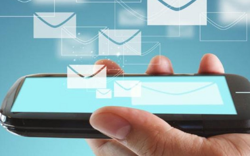 Bankların SMS-məlumatlandırma xidmətləri üzrə tariflərin artırılmasının səbəbləri açıqlanıb