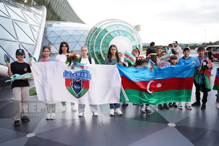 Avropa çempionatlarında 5 medal qazanan taekvondoçular Vətənə qayıdıb