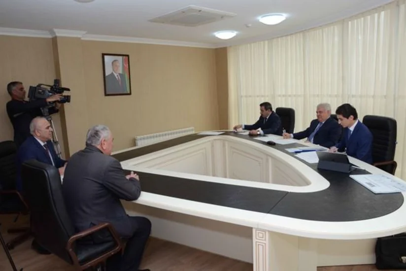 ​Зия Мамедов принял граждан в Гусаре