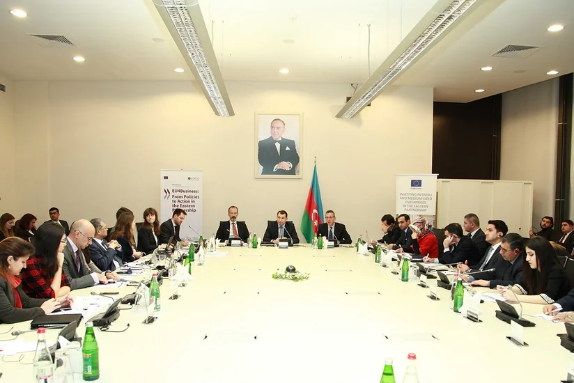 İqtisadiyyat Nazirliyi kiçik və orta sahibkarlıqla bağlı seminar keçirib