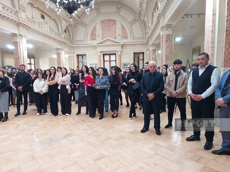Tbilisidə azərbaycanlı gənc rəssamın “Xəyala ilk addım” adlı fərdi sərgisi açılıb