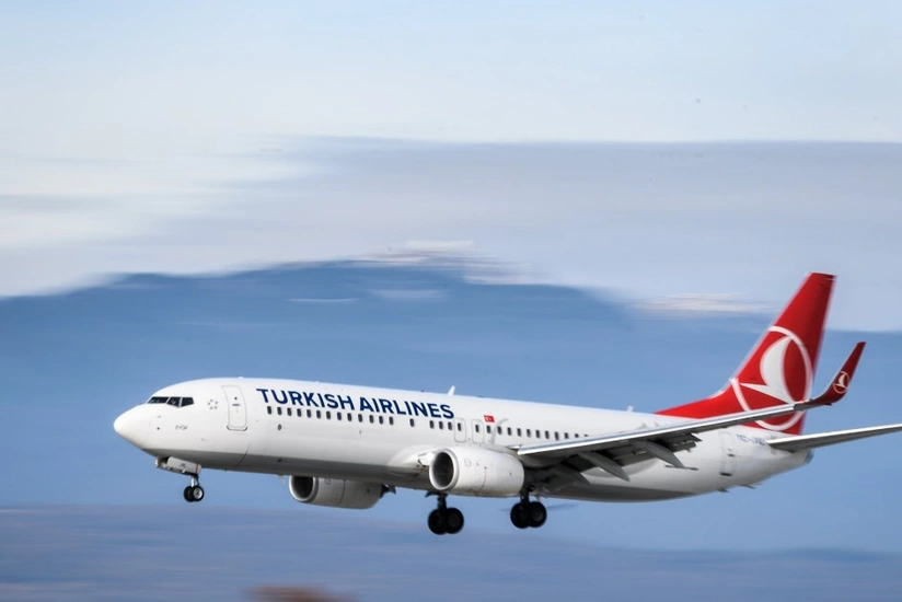 İstanbul-Tehran təyyarəsi Bakıya istiqamət alıb