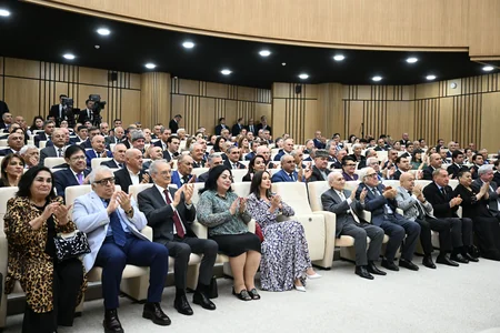 İlham Əliyev və Mehriban Əliyeva Ağdam Muğam Mərkəzinin açılışında iştirak ediblər - YENİLƏNİB-3