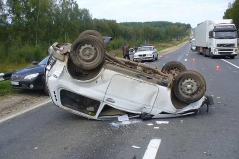 В Геранбое перевернулся легковой автомобиль, водитель получил травмы