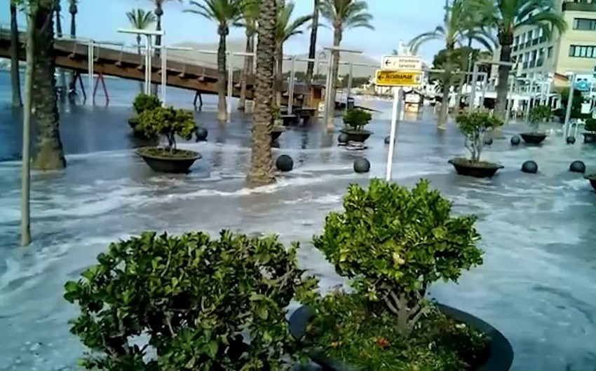 İspaniyada daşqınlar nəticəsində azı 10 nəfər ölüb