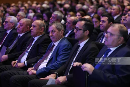 Səttar Möhbalıyev yenidən Azərbaycan Həmkarlar İttifaqı Konfederasiyasının sədri seçilib - YENİLƏNİB-2