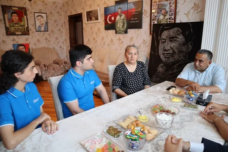 Heydər Əliyev Fondu şəhid ailələrinə Qurban bayramı münasibətilə sovqatlar göndərib