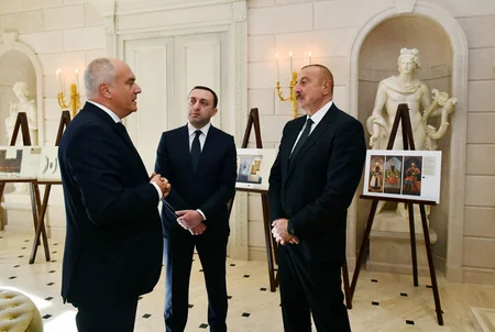 Azərbaycan Prezidenti və Gürcüstanın Baş naziri “Qarabağ xanlığının irsi” sərgisi ilə tanış olublar