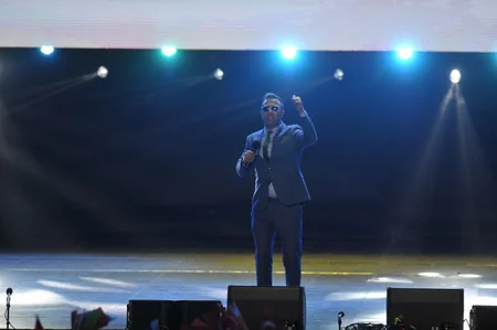Heydər Əliyev Mərkəzinin parkında Bakının azad edilməsinin 100 illiyi münasibəti ilə konsert olub