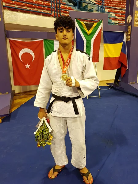 Azərbaycanın yeniyetmə cüdoçuları Tunisdə 15 medal qazanıb