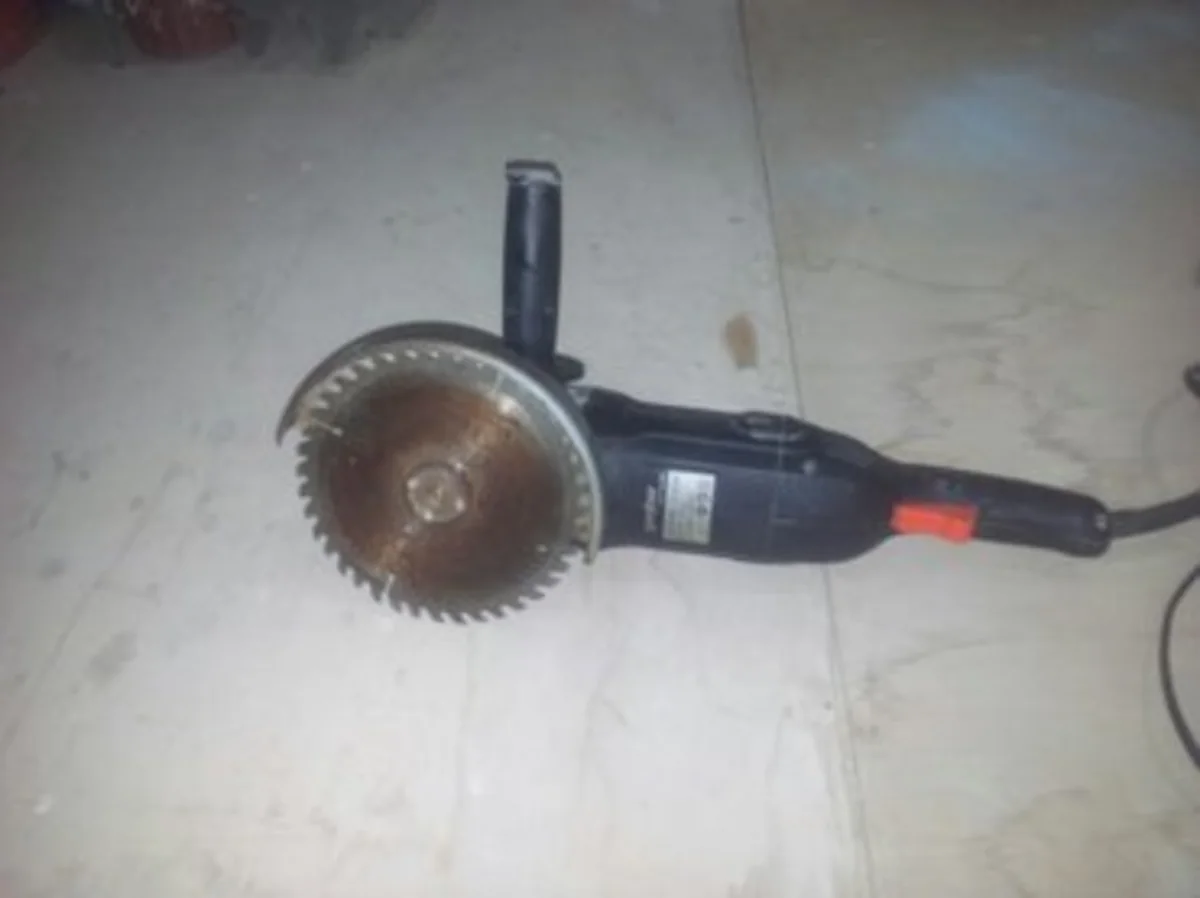 Samux sakini iş zamanı laqundayla ayağını kəsib