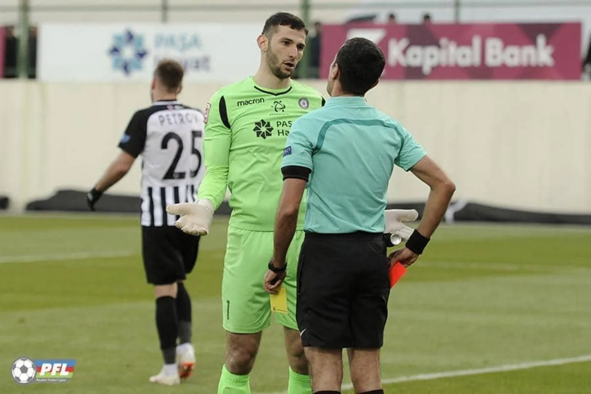 Sumqayıtın qapıçısı: Dostlarım koronavirusa yoluxub