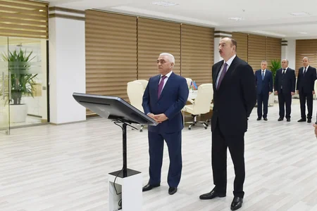 Prezident İlham Əliyev Xəzər rayonunda bir neçə yarımstansiyanın açılışında iştirak edib