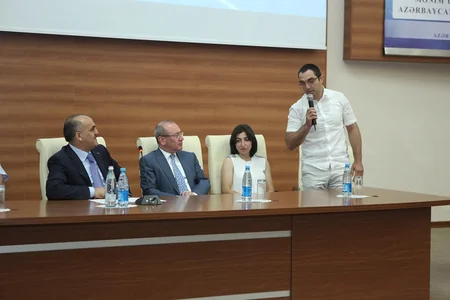 Səlim Müslümov Bakı-2015də medal qazanan paralimpiyaçılarla görüşüb