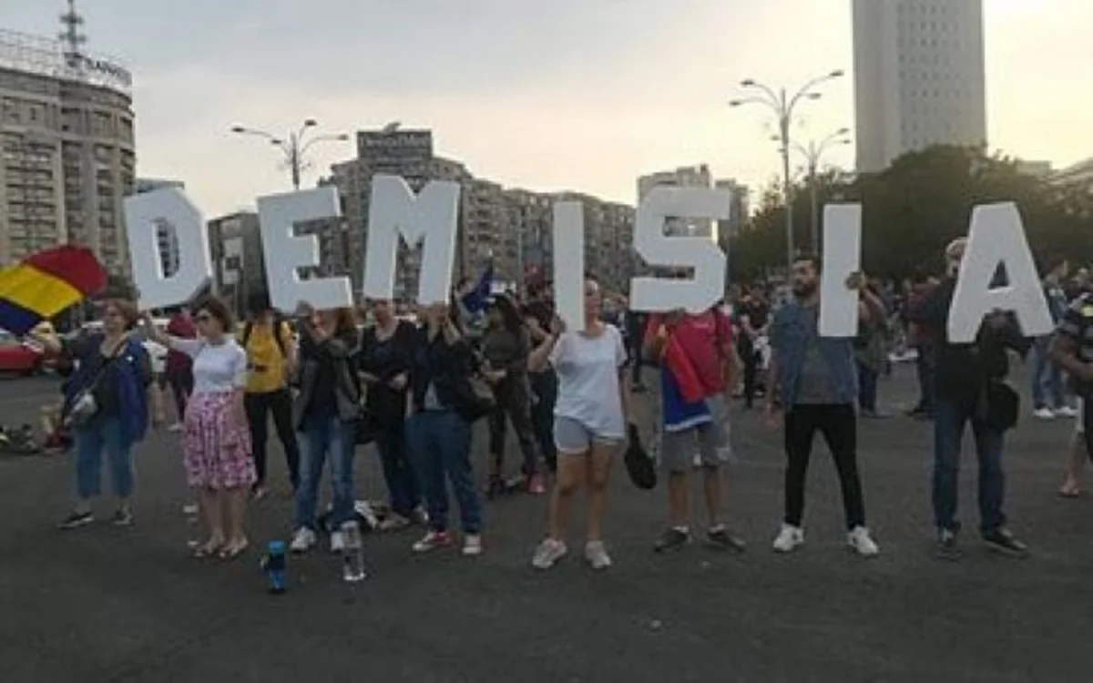 Rumıniyada baş nazirin istefası tələbilə aksiya keçirilib