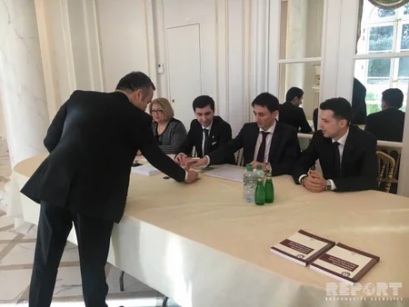 Azərbaycanın Fransadakı səfirliyində səsverməyə start verilib
