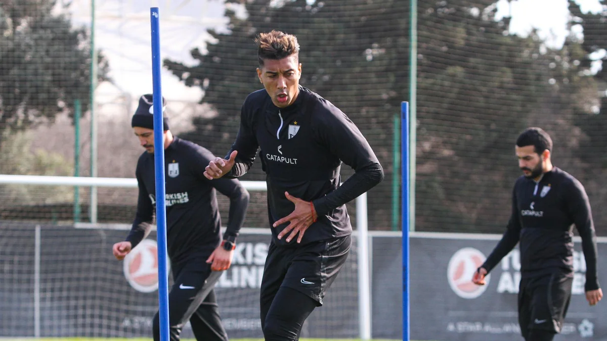 Eddi İsrafilov komanda ilə məşqlərə başlayıb