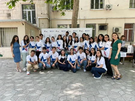 ABŞ səfirliyi “EducationUSA” məzun yarmarkası təşkil edib