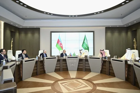 Azərbaycan və Səudiyyə Ərəbistanı investisiyaların təşviqini müzakirə edib