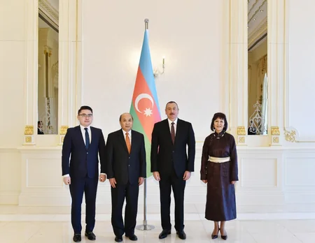 Prezident İlham Əliyev 4 ölkənin yeni səfirinin etimadnaməsini qəbul edib