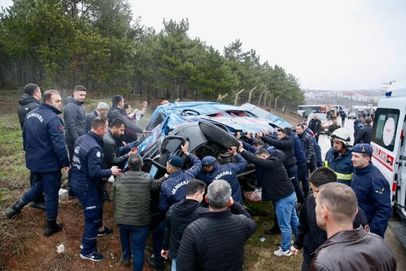12 servicemen injured in Türkiye traffic accident