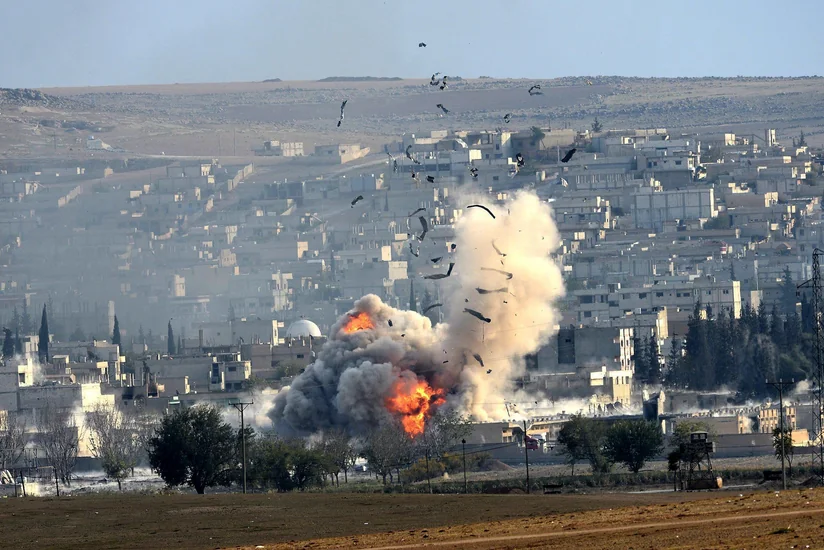 ​Fransa İraqın Mosul şəhərinə havadan zərbə endirib