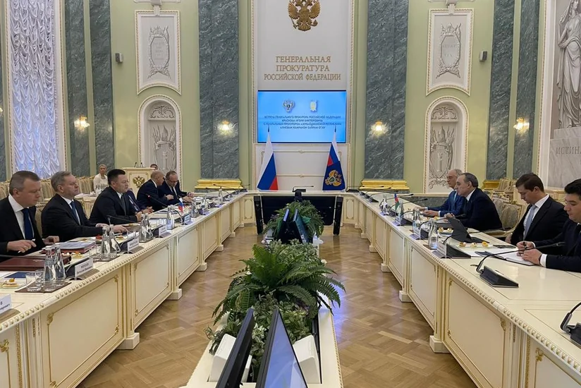 Генпрокуроры Азербайджана и России обсудили вопросы сотрудничества