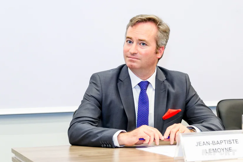 Генсек МИД: Франция старается для урегулирования нагорно-карабахского конфликта