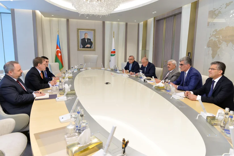 SOCAR-ın prezidenti ABŞ-ın Azərbaycana yeni təyin olunmuş səfiri ilə görüşüb