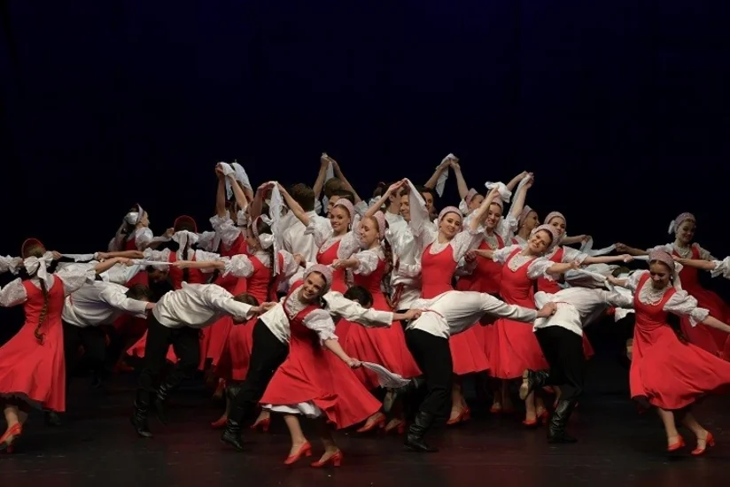 Rusiyanın İ.Moiseyev adına Dövlət Akademik Xalq Rəqsləri Ansamblı Heydər Əliyev Mərkəzində çıxış edib