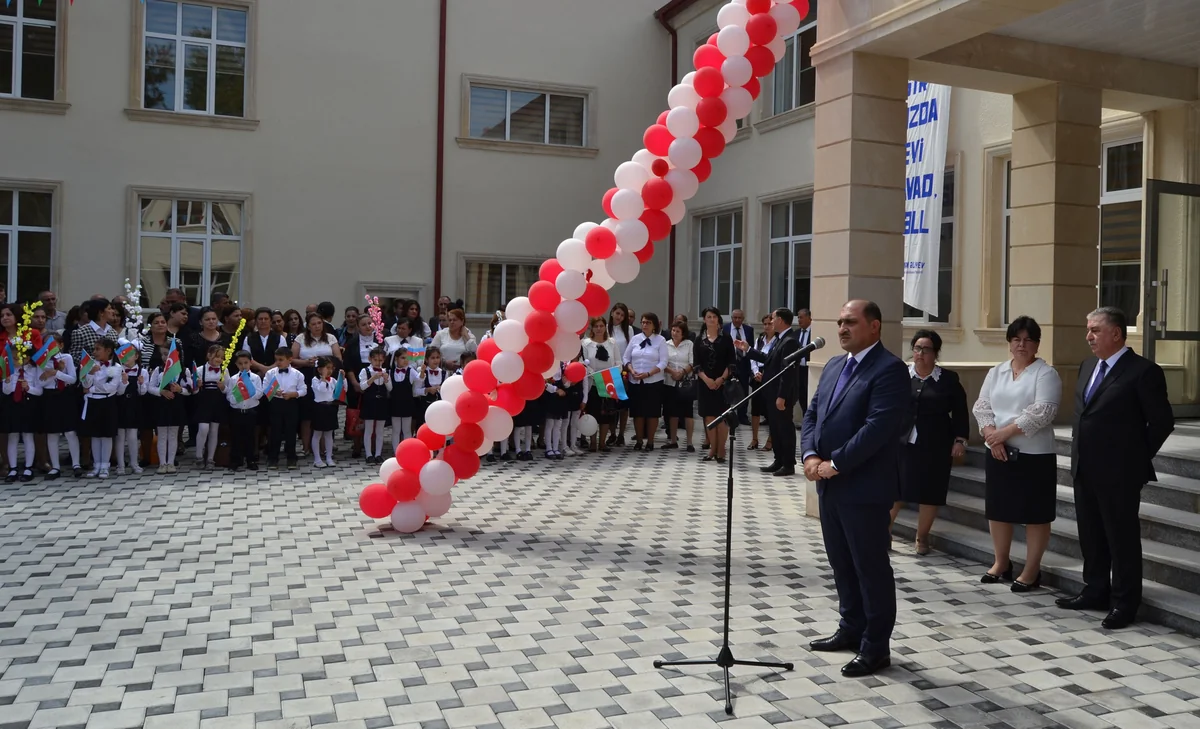 Ağdaşda orta məktəb binasının əsaslı təmirdən sonra açılış mərasimi keçirilib