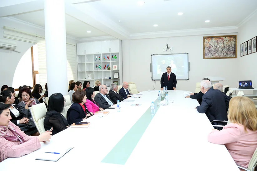 AMEA-da “Heydər Əliyev və Azərbaycan ədəbi-ictimai fikri” mövzusunda elmi sessiya keçirilib