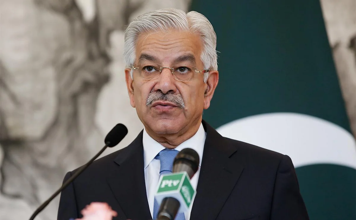 Defense minister: Pakistan ready to wrap up tensions with India if New Delhi backs down