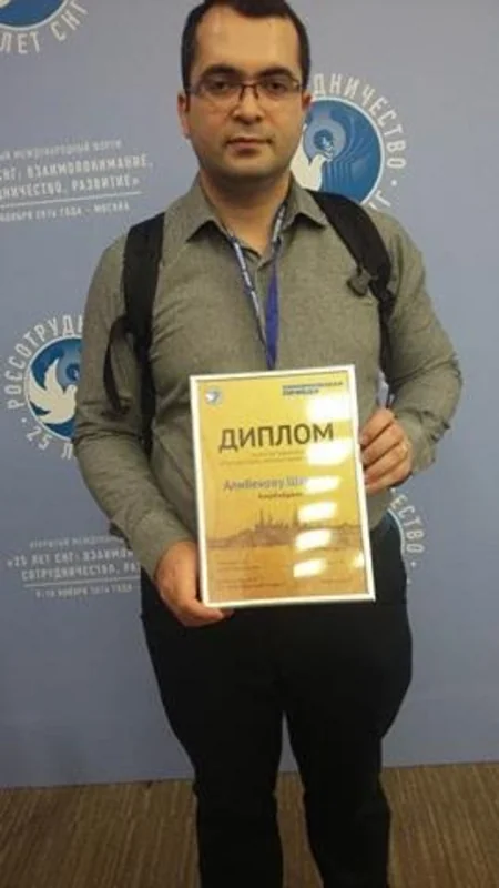 Reportun əməkdaşı Moskvada MDB-nin 25 illiyinə həsr olunan forumda mükafatlandırılıb - FOTO