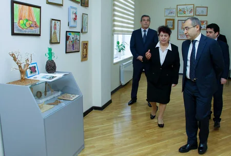 Qaradağda internat məktəb əsaslı təmirdən sonra istifadəyə verilib