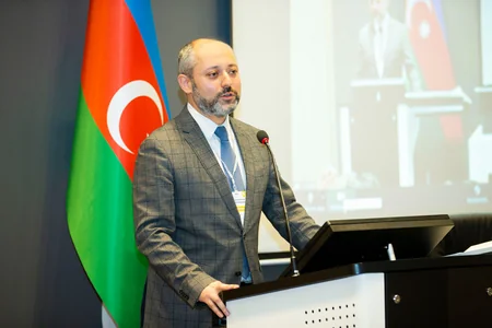 Yelo Bankın dəstəyi ilə UNEC-də forum keçirilib