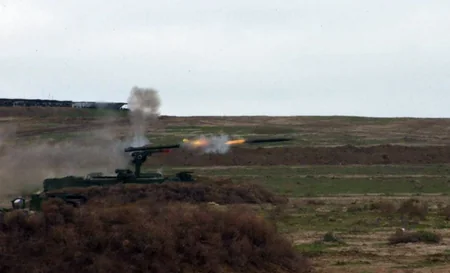 В ходе широкомасштабных учений проведен основной этап с боевой стрельбой - ВИДЕО