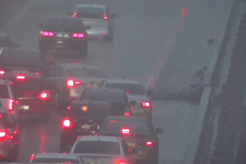 AAYDA: Bakıda yol ötürücüsü üzərində  yaranmış aşınma aradan qaldırılır